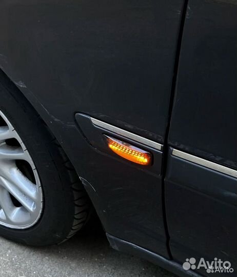 Повторители повротников в крыло Volvo