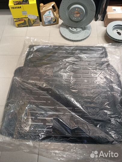 Коврик в багажник mercedes-benz b66680029