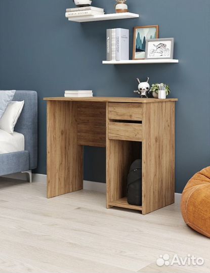 Новый компьтерный стол. Цвет: золото крафт