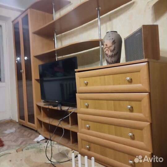 Отдам бесплатно мебель, 281 х55см, высота 210см