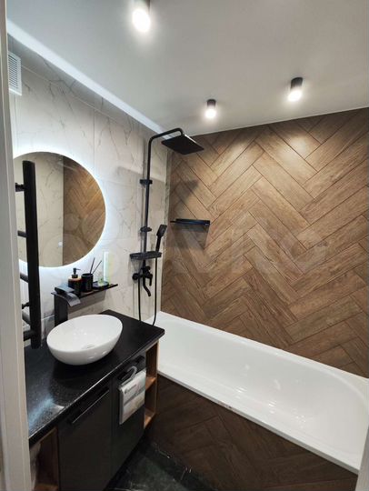 3-к. квартира, 74 м², 4/10 эт.
