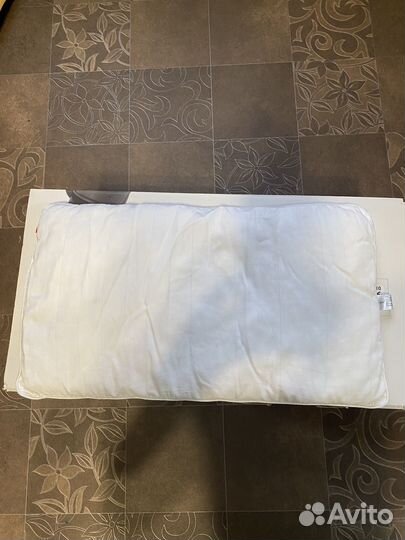 Детское одеяло и подушка в кроватку