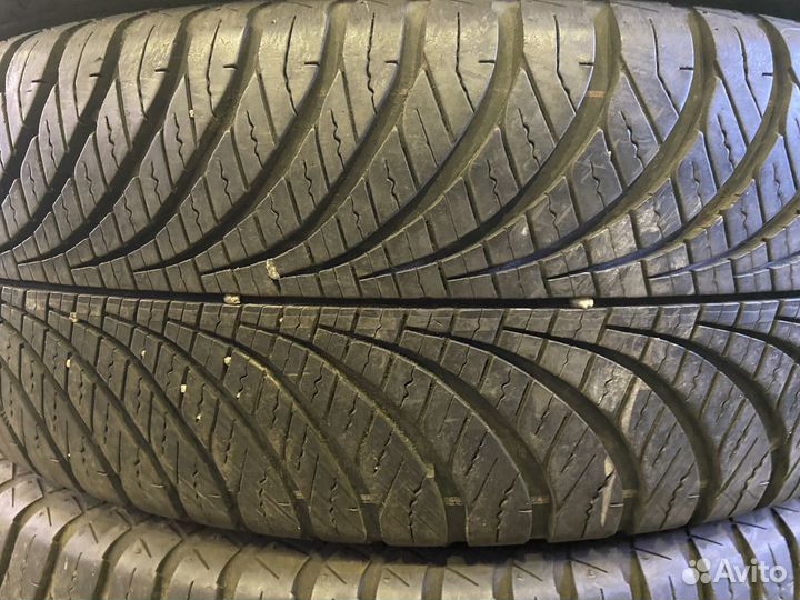 Goodyear Vector 4Seasons Gen-2 SUV 215/65 R16 98H