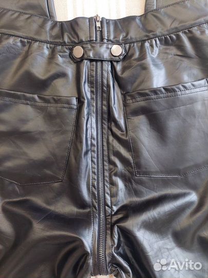 Клубная одежда из иск.кожи пикантные леггинсы. М