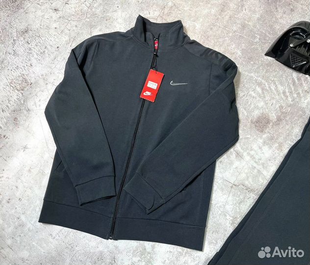 Спортивные костюмы Nike