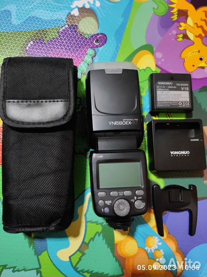 Продам фотовспышки Canon