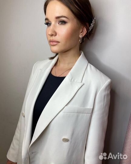 Макияж локоны