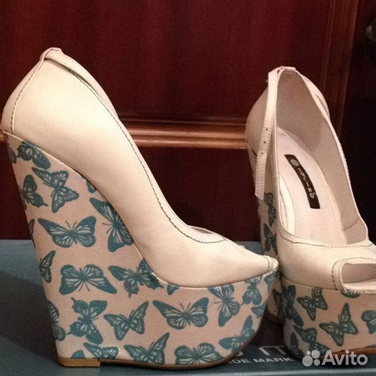 Босоножки на платформе