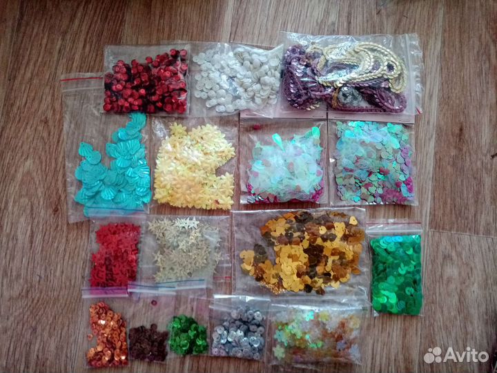 Пайетки, глитер