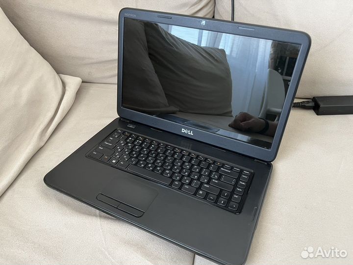 Dell inspiron 3520 i3/озу8Гб/hdd500Гб