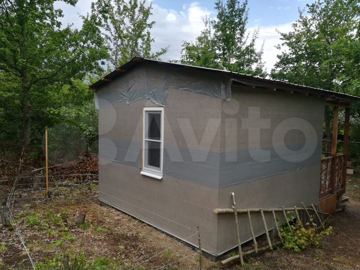 Дача 12 м² на участке 6 сот.