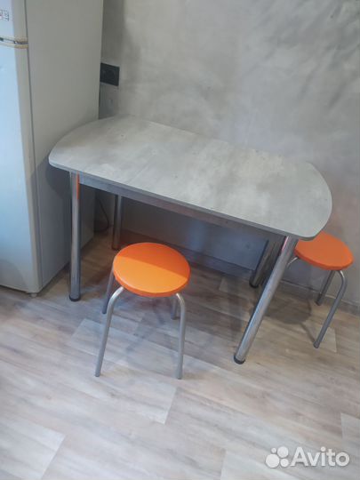 Стол для кухни