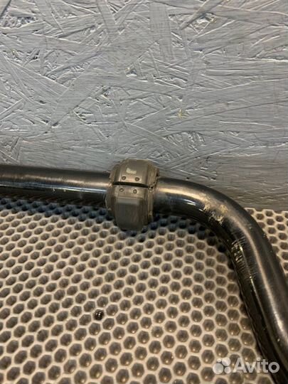 Стабилизатор поперечной устойчивости передний Audi