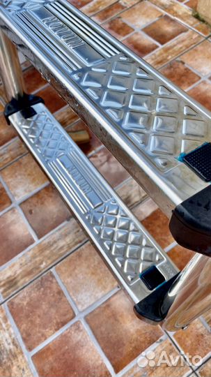 Лестница стальная для бассейна