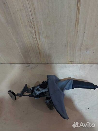 Рычаг стояночного тормоза Bmw 3 E90 N46B20 2005