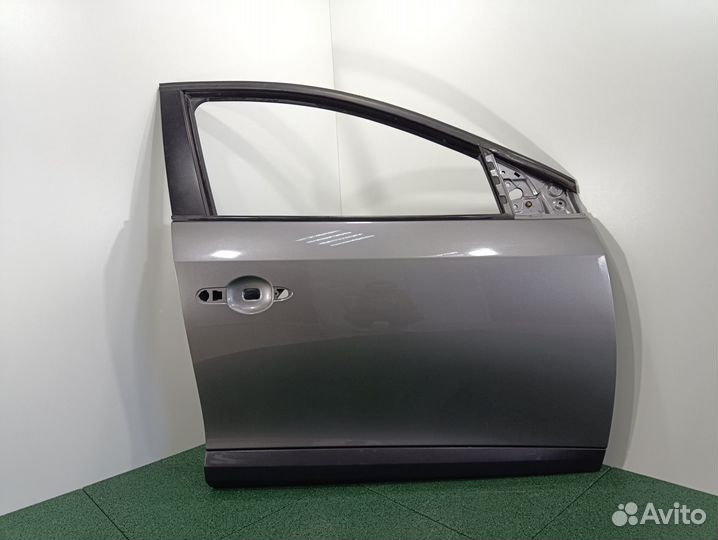 Дверь передняя правая Renault Fluence