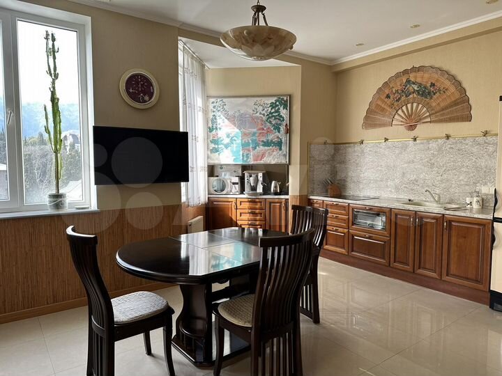 3-к. квартира, 144 м², 8/11 эт.