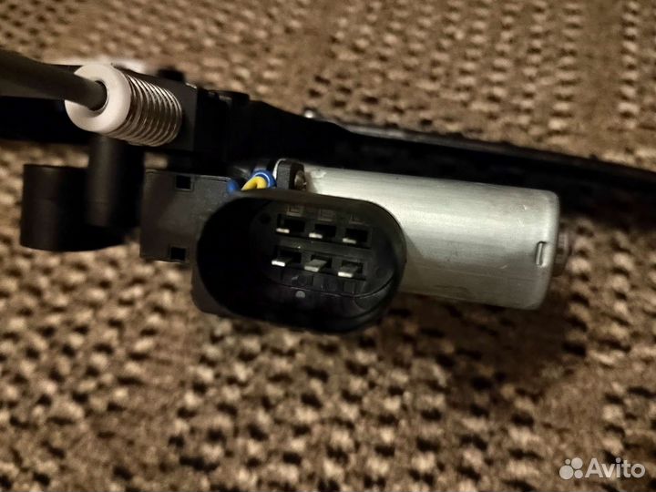 Форд Мондео 4. Стеклоподъёмник передний R