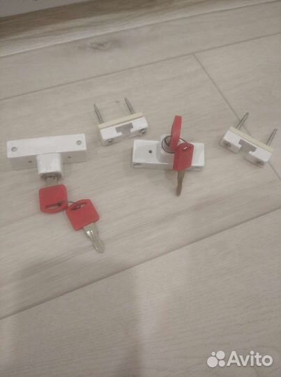 Замок на окна детский цена за 2 шт