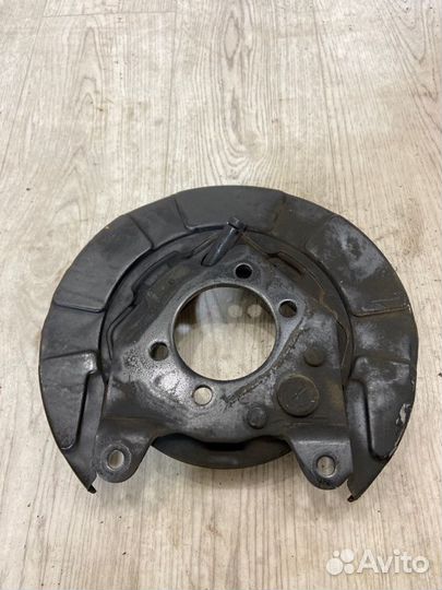 Механизм ручного тормоза задний правый Mitsubishi