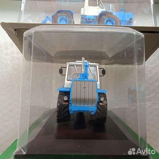 Модель трактора с А/доставкой