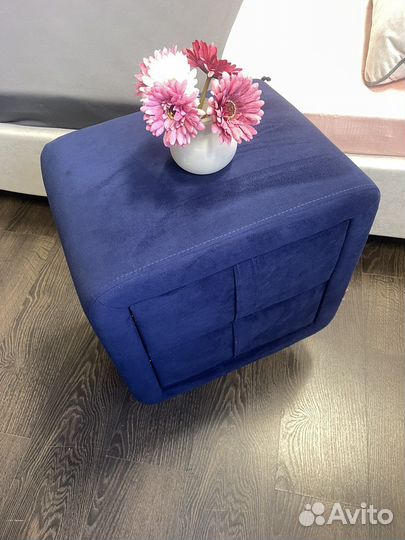 Новая прикроватная тумба с ящиками мягкая синяя