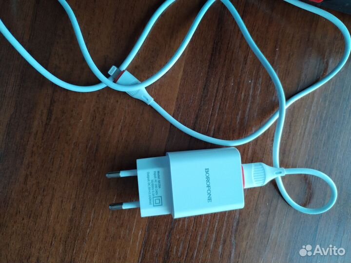 Зарядное устройство для iPhone