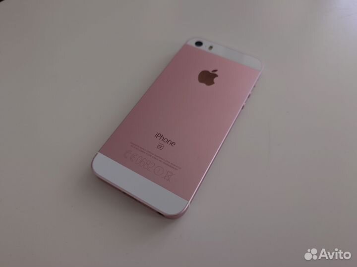 iPhone SE, 32 ГБ