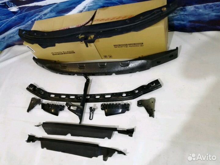 Комплект креплений и пыльников Toyota Land Cruiser