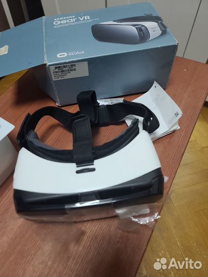 Очки виртуальной реальности samsung Gear VR