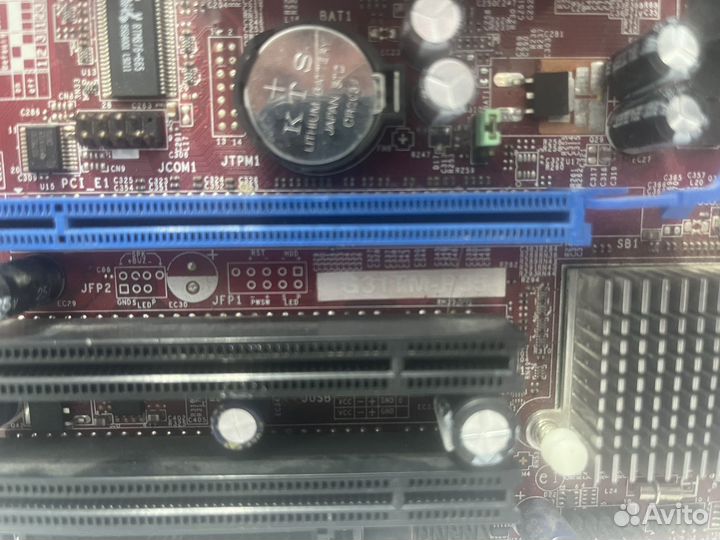 Материнская плата 775
