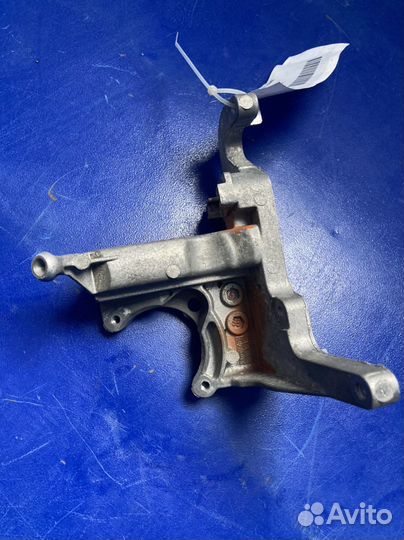 Кронштейн АКПП