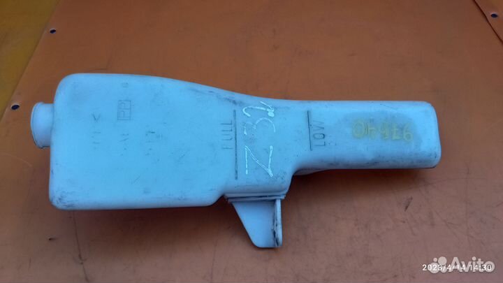 Бачок расширительный для Mitsubishi Carisma