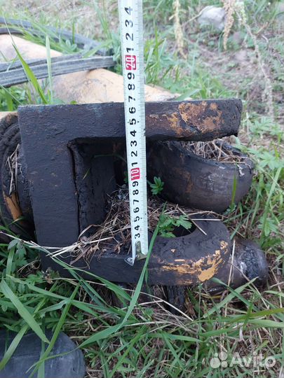 Целиндры подьема стрелы от фронтального погрузчика