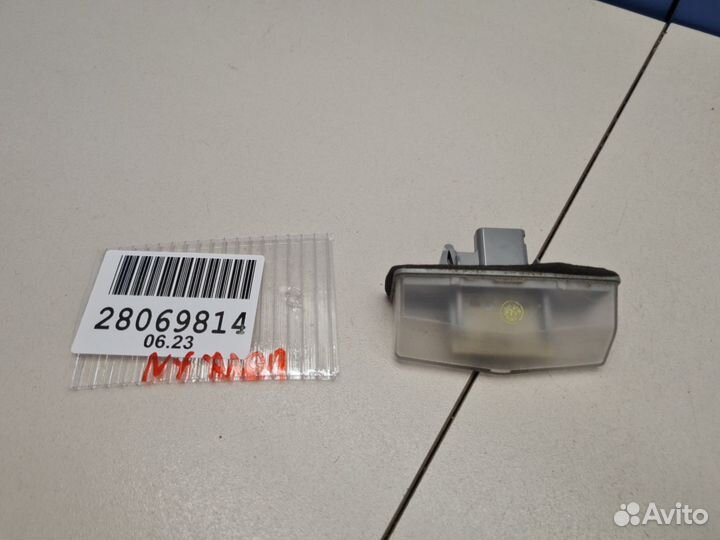 Фонарь подсветки номерного знака Lexus NX Z10 2014