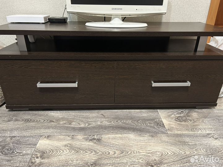 Тумба под телевизор