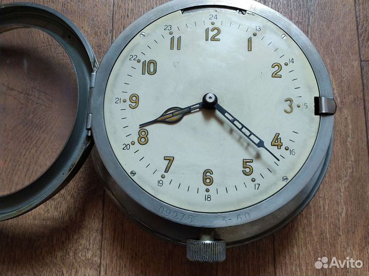 Часы корабельные