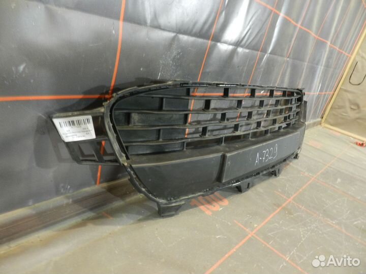 Решетка бампера переднего нижняя - Kia Rio 4