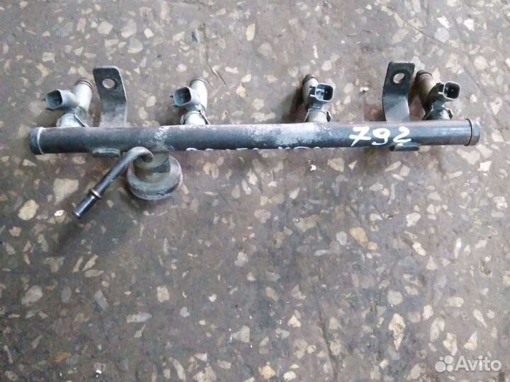 Топливная рампа, форсунки Волга, Газель, Крайслер