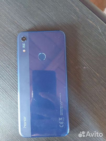 Телефон Honor 8a