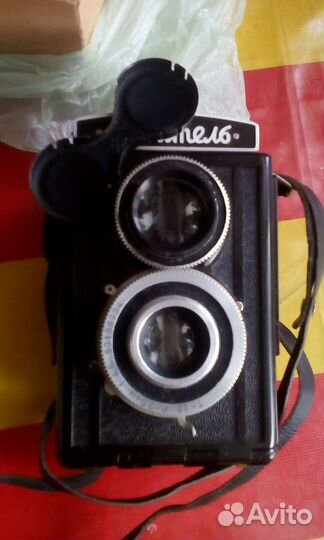 Пленочный зеркальный фотоаппарат