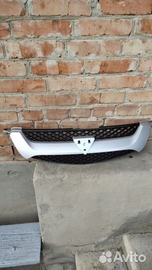 Решетка радиатора Тойота caldina