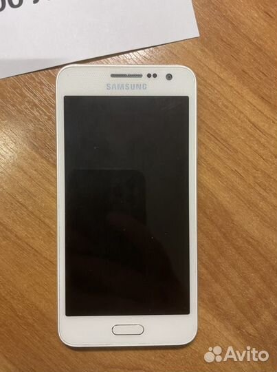 Телефон Samsung a3 2015