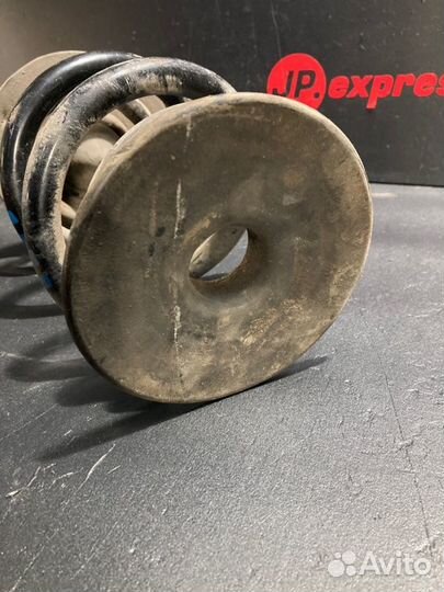 Проставка пружины задняя Bmw X3 E83