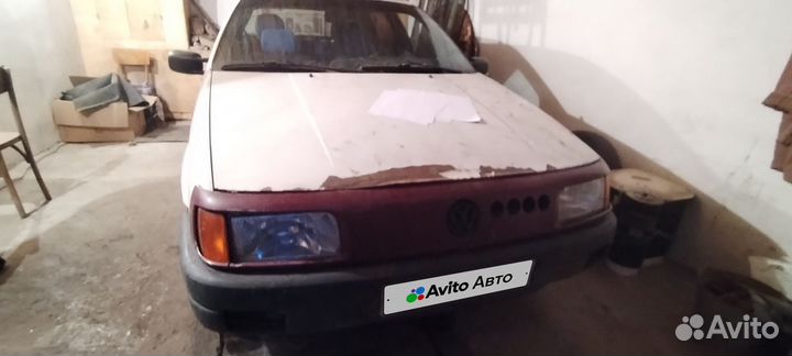 Volkswagen Passat 1.8 МТ, 1991, битый, 300 000 км