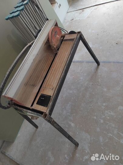 Плиткорез электрический водяной 600 бу