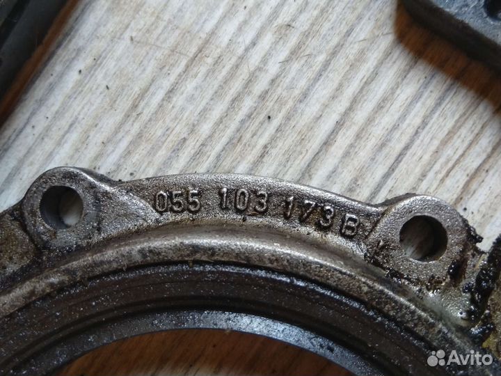 Крышка коленвала передняя / задняя Volkswagen