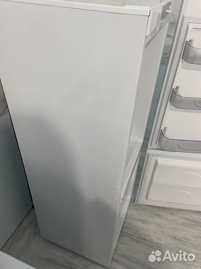 Холодильник атлант новый