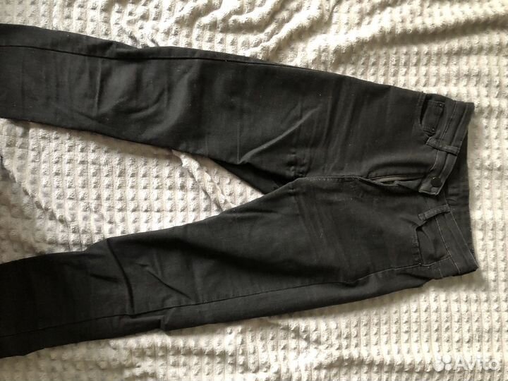 Черные джинсы скини