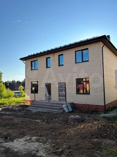 Таунхаус 100 м² на участке 2,7 сот.